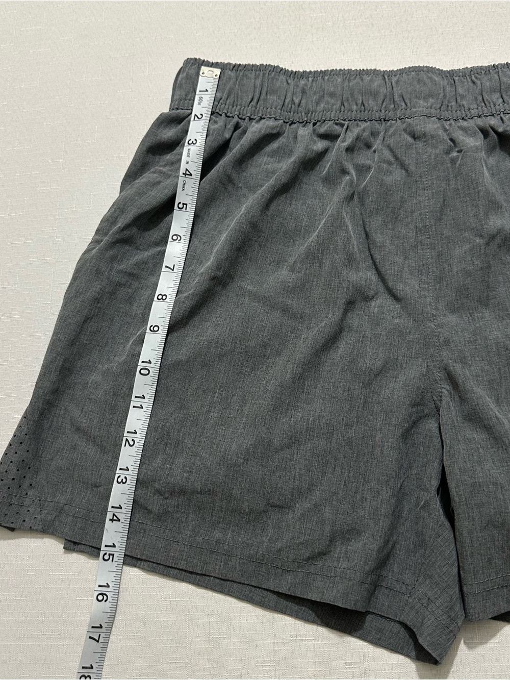 Mitre Men’s Gray Athletic Running Shorts Size Large L Lightweight - Picture 4 of 14